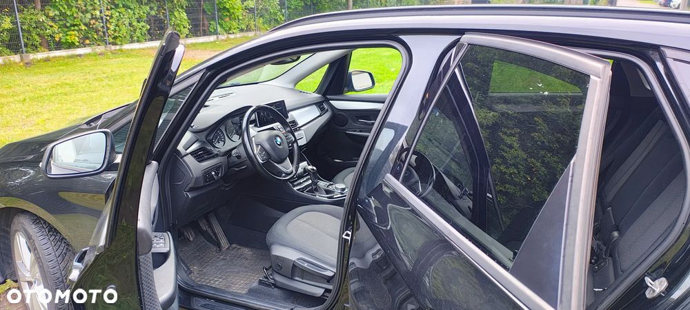 BMW Seria 2 218i - 4