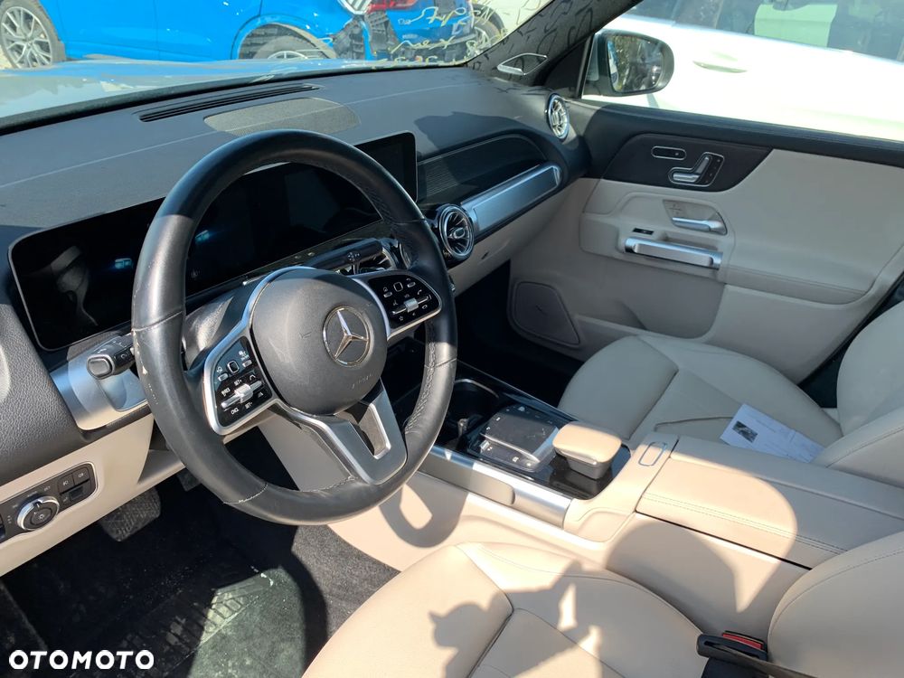 Mercedes-Benz GLB 250 4-Matic 8G-DCT - 24