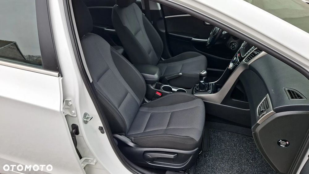 Hyundai i30 1.4 BlueDrive Comfort - 30