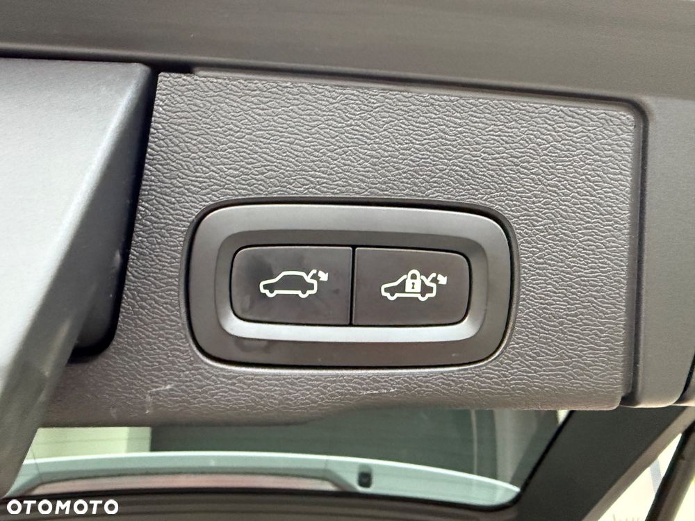 Volvo XC 60 B4 D Geartronic RDesign - 35