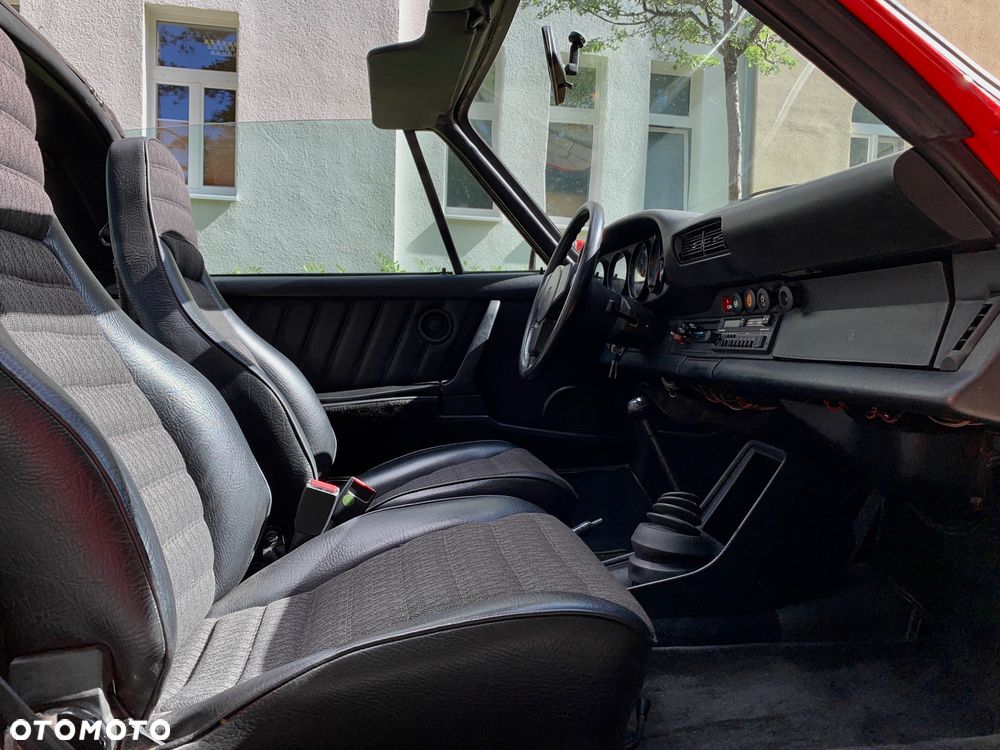 Porsche 911 - 16