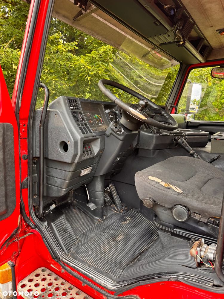 Scania CV P93 HL 4 X 2A - 4