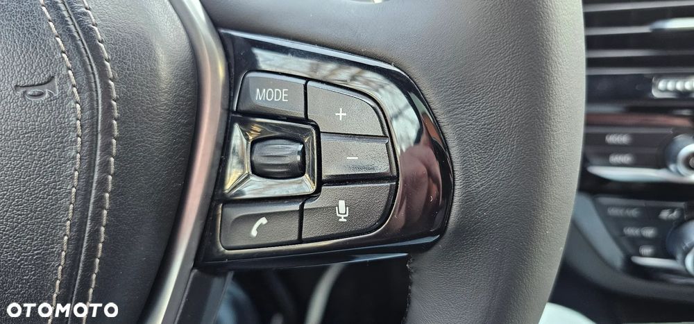 BMW Seria 5 530i Sport Line - 18