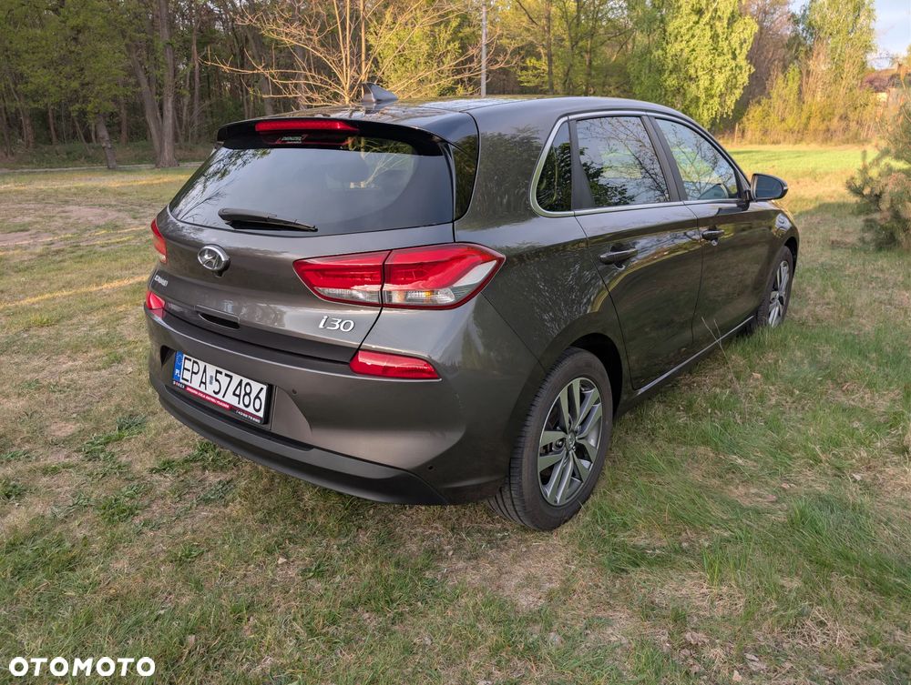 Hyundai i30 1.0 T-GDI Premium - 10