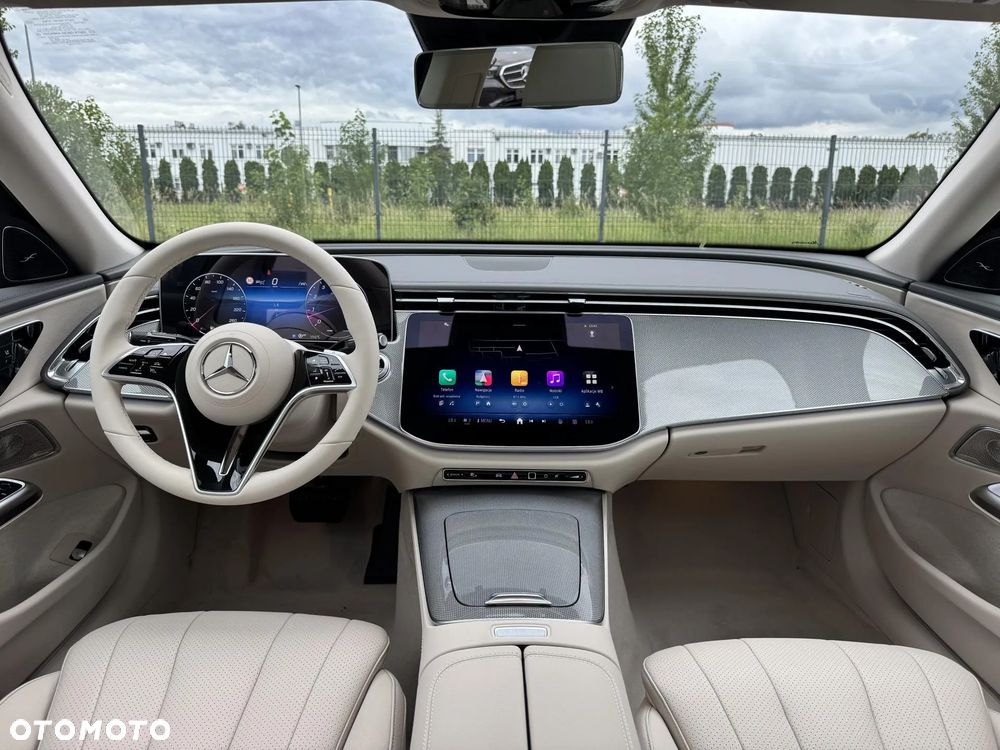 Mercedes-Benz Klasa E 200 mHEV 4-Matic Exclusive 9G-Tronic - 15