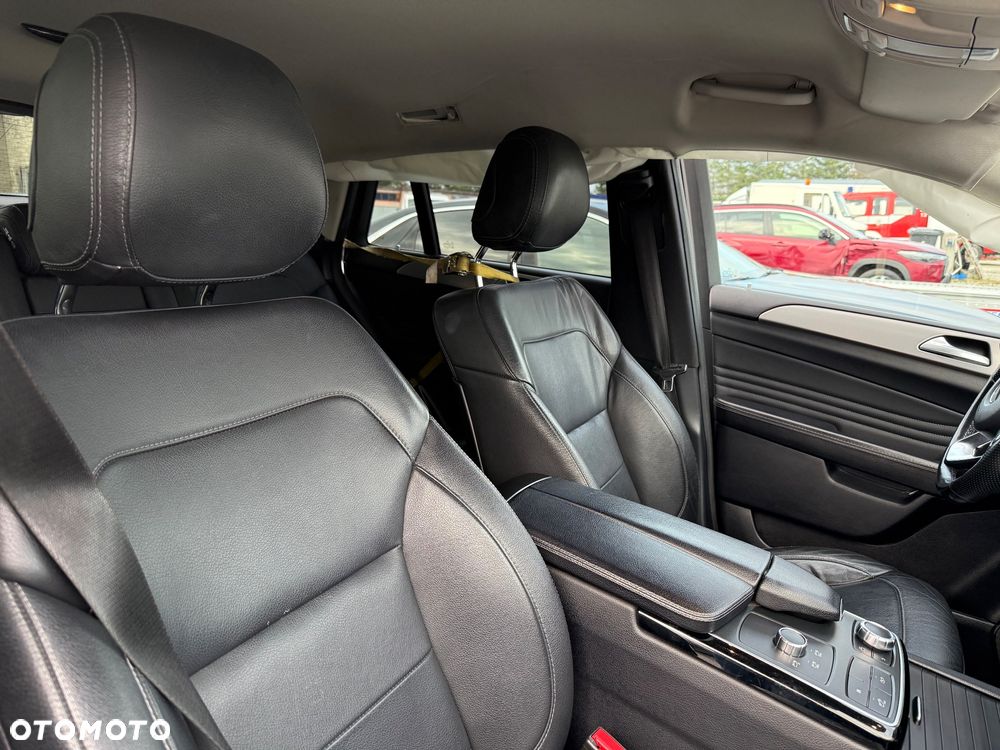 Mercedes-Benz GLE 350 d 4Matic 9G-TRONIC AMG Line - 12