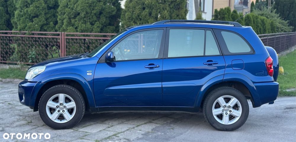 Toyota RAV4 - 8