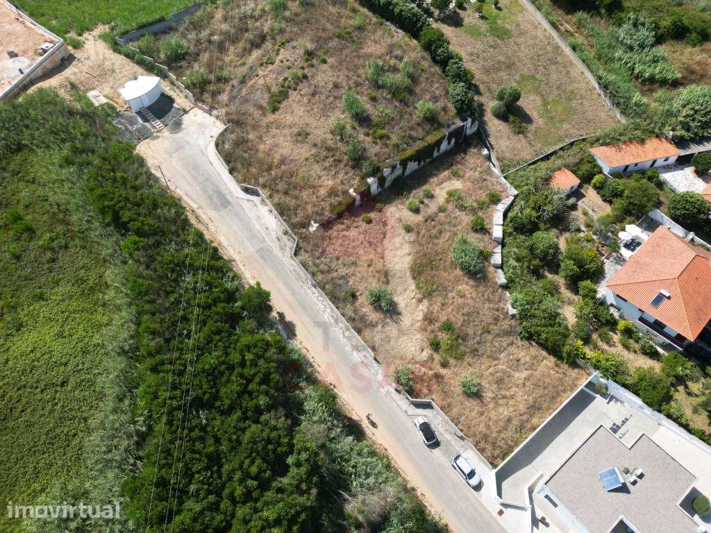 Lote Urbano para Construção de Moradia Térrea com Cave na Foz do Ar... - Grande imagem: 3/4