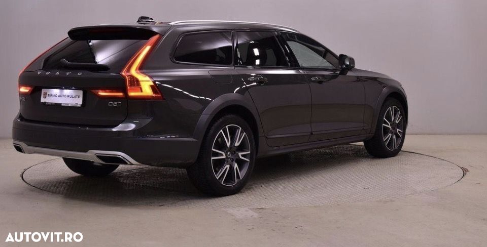Volvo V90 D5 AWD - 4