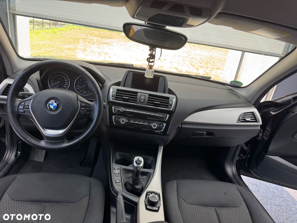 BMW Seria 1 116i - 28