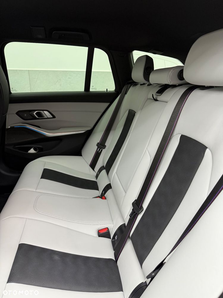BMW M3 Competition xDrive sport - 15
