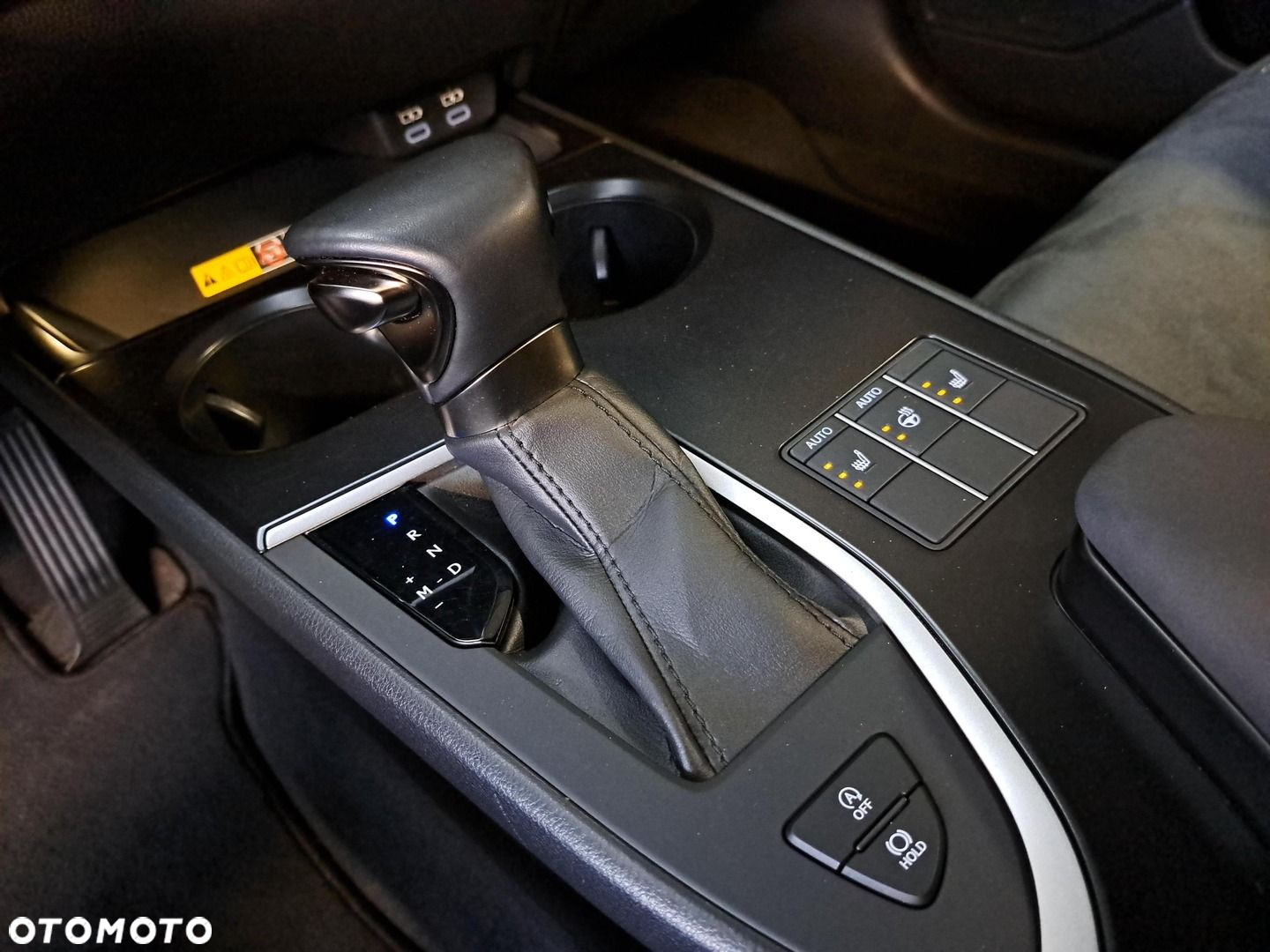 Lexus UX - 19