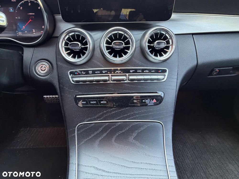 Mercedes-Benz Klasa C 220 d 4MATIC 9G-TRONIC - 14