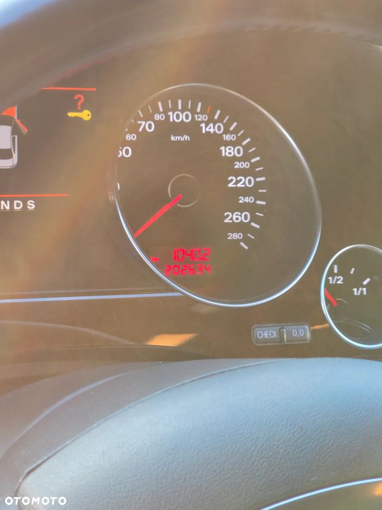 Audi A8 4.2 TDI L Quattro - 15