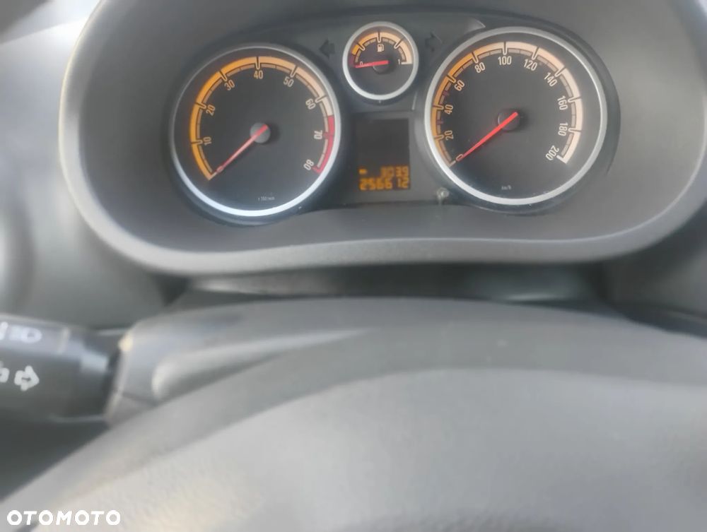Opel Corsa - 6
