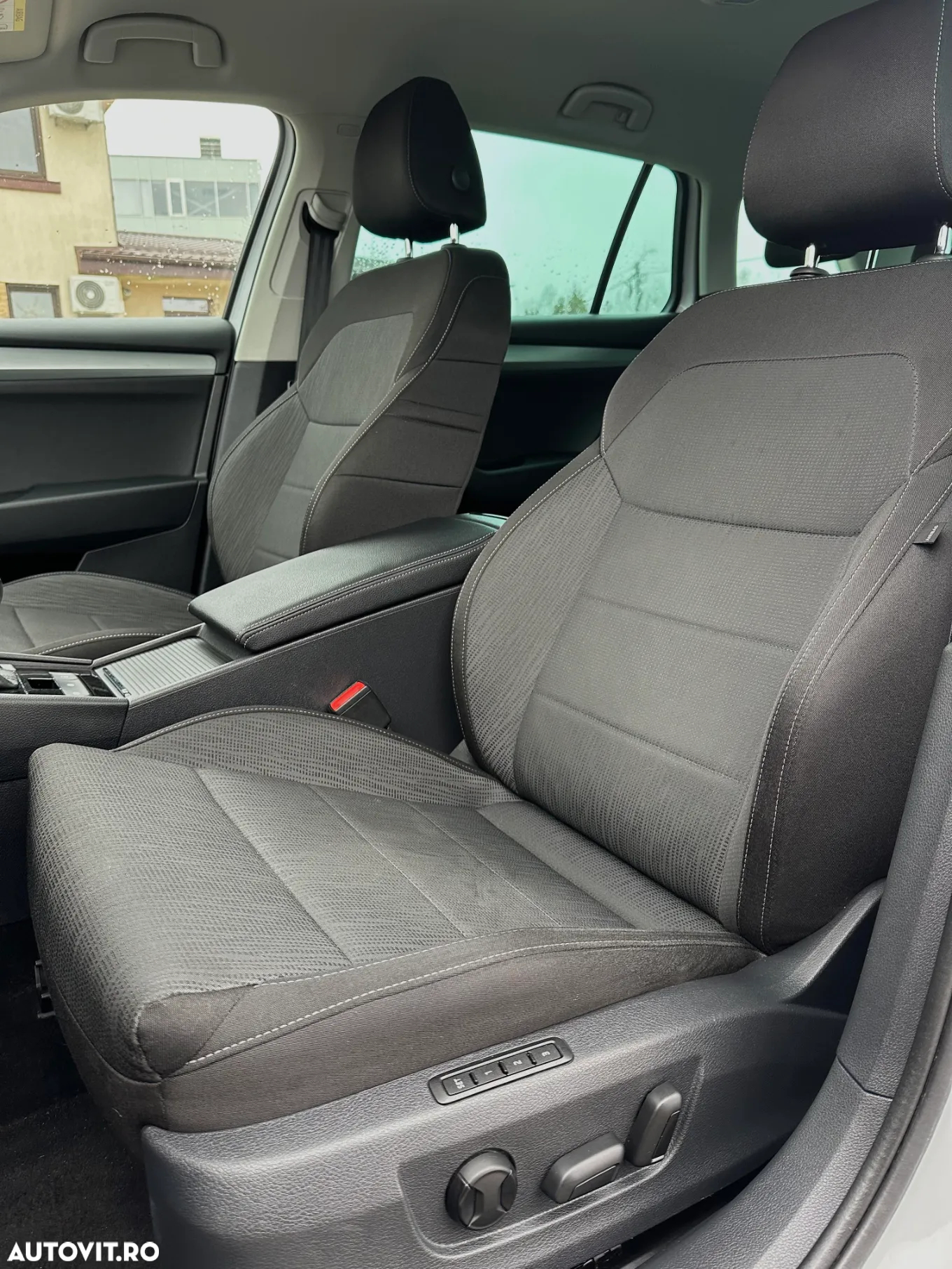 Skoda Superb 1.6 TDI DSG Ambition - 16