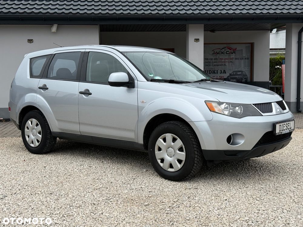 Mitsubishi Outlander 2.0 DID Intense + - 6