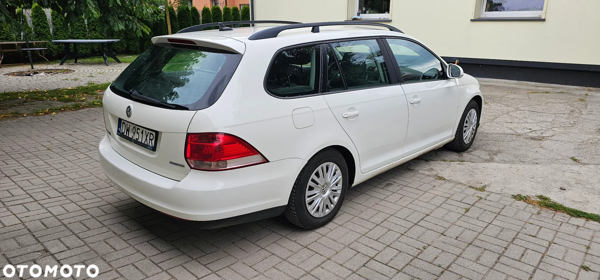 Volkswagen Golf V 1.9 TDI DPF BlueMot Comfortline - 3