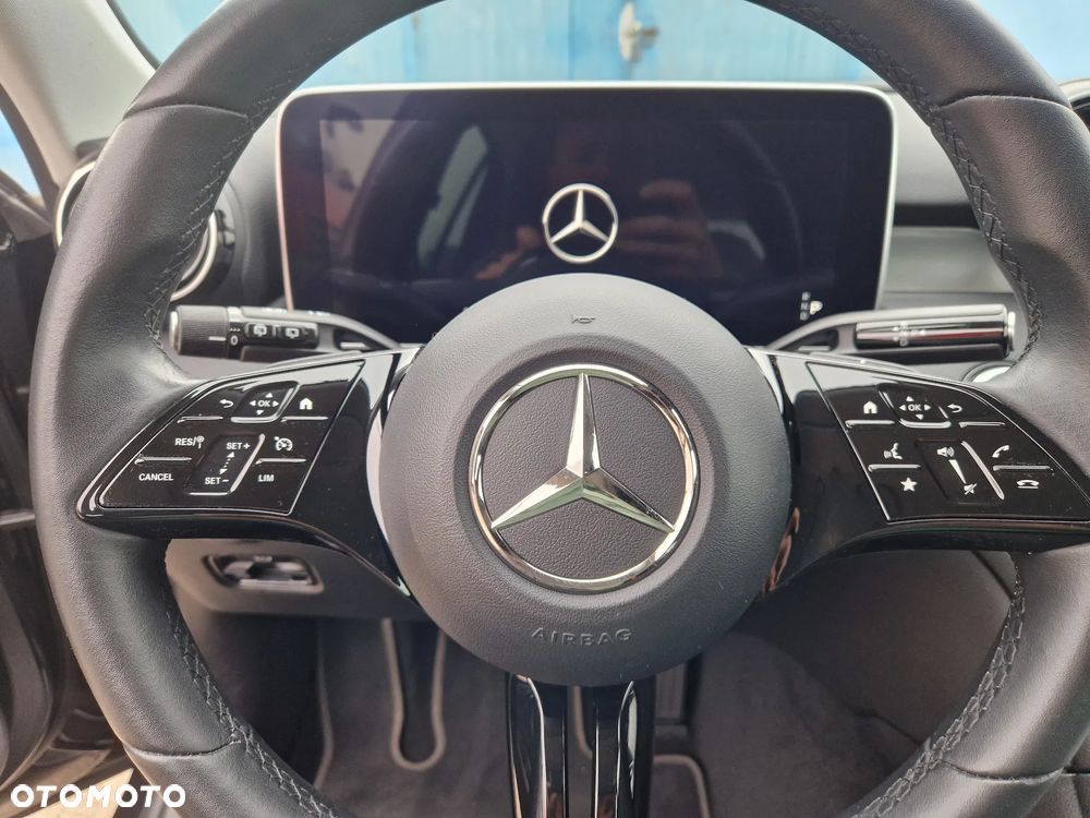 Mercedes-Benz Klasa C 200 d 9G-TRONIC - 23