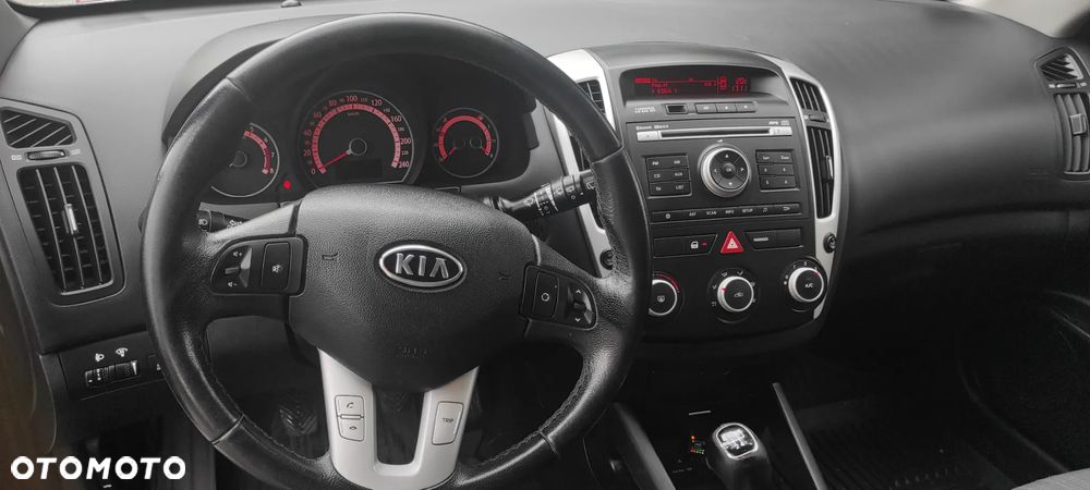 Kia Ceed 1.4 Comfort - 9
