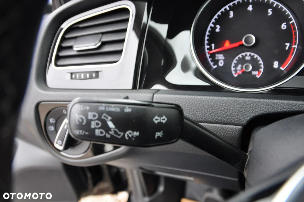 Volkswagen Golf - 15