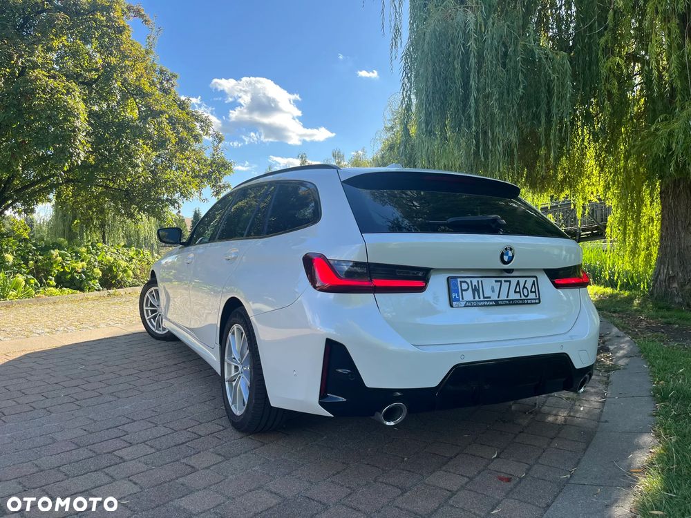 BMW Seria 3 320d mHEV - 11
