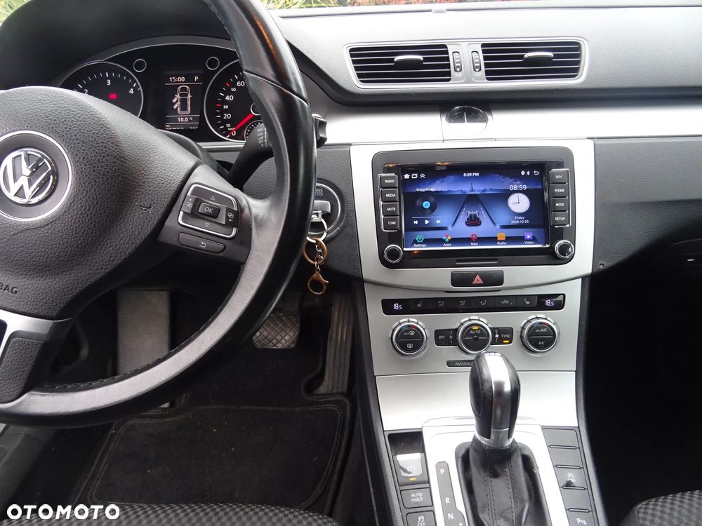 Volkswagen Passat 2014 photo 2