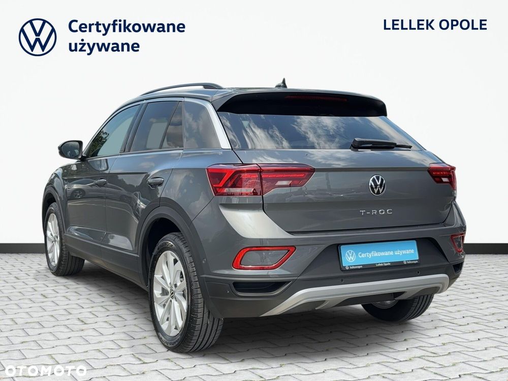 Volkswagen T-Roc - 8