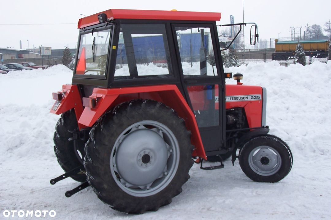 Kabina ciągnikowa pasująca do ciągników typu URSUS-2812 (MF-235) - 3