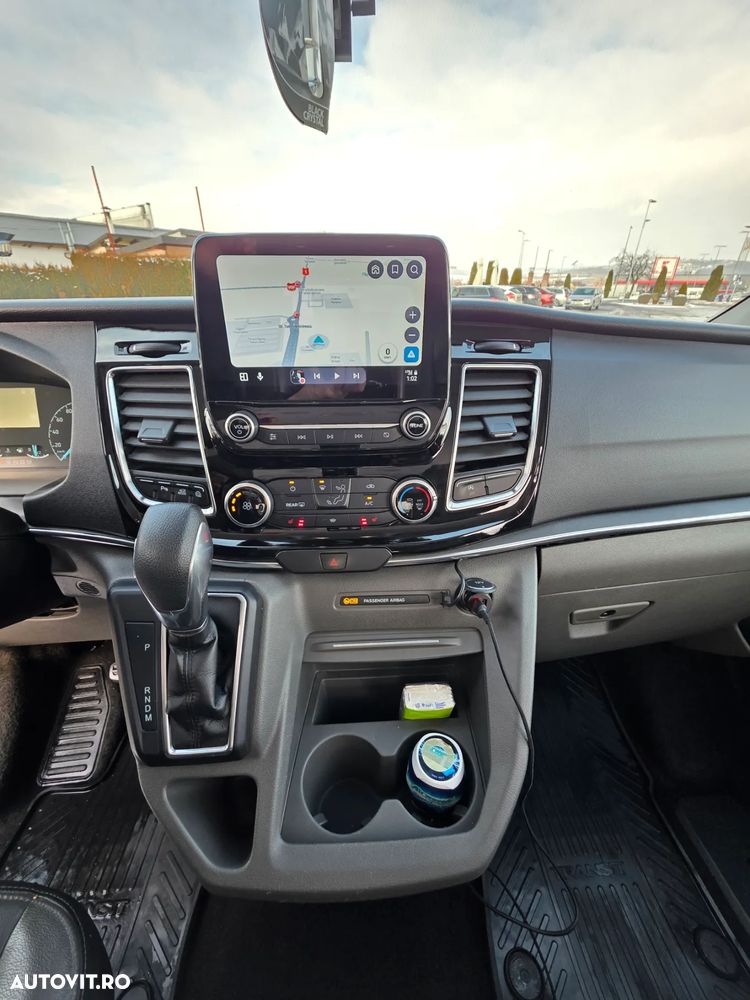 Ford Tourneo Custom Bus 320 2.0 EcoBlue 185 CP L2H1 Titanium X Aut. - 16