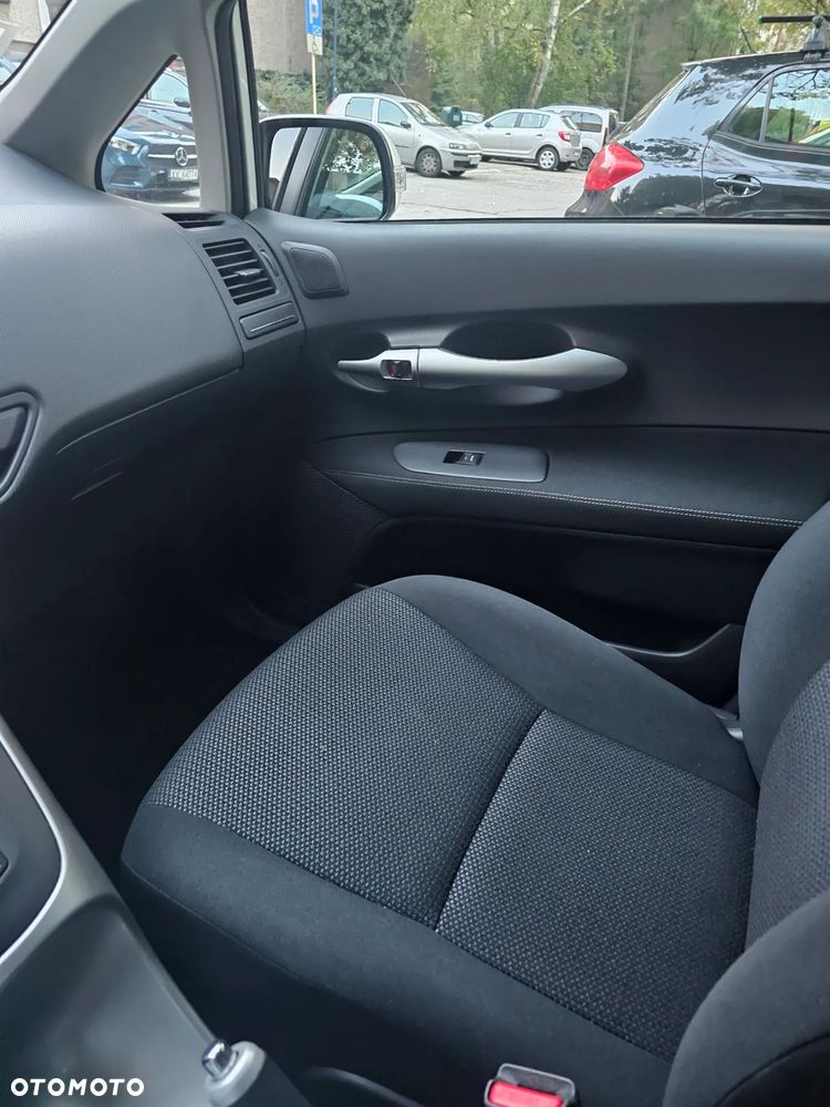 Toyota Auris 1.8 HSD Prestige NAVI - 12