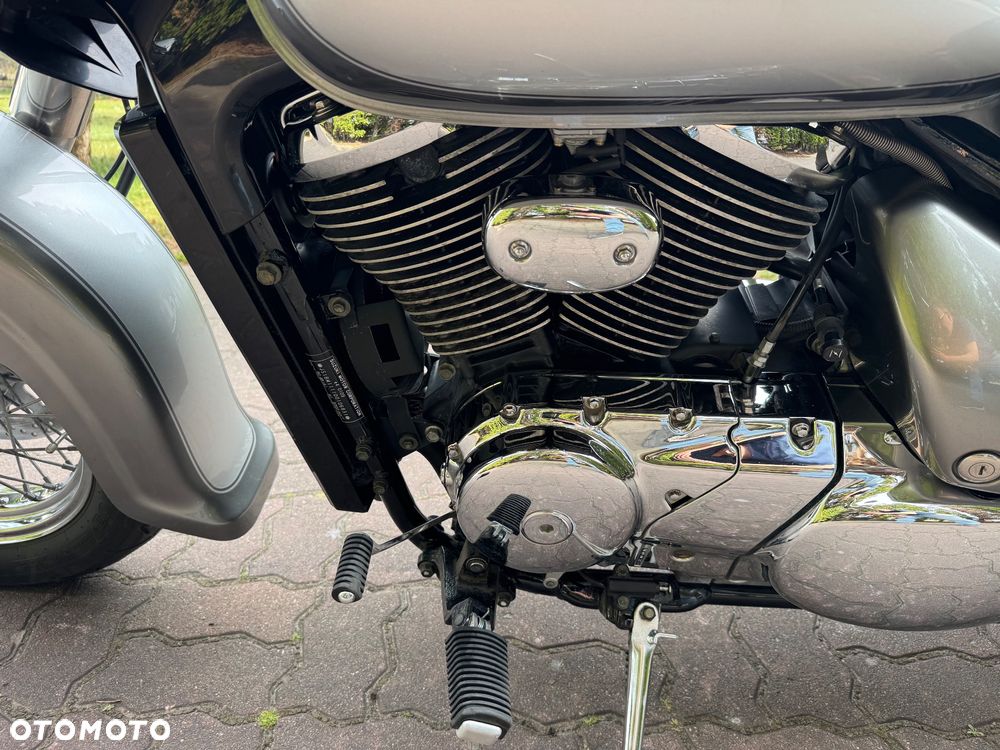 Suzuki VL 800 Volusia - 14