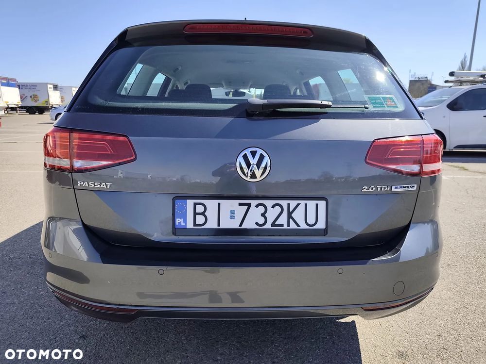 Volkswagen Passat 2.0 TDI (BlueMotion Technology) Comfortline - 15
