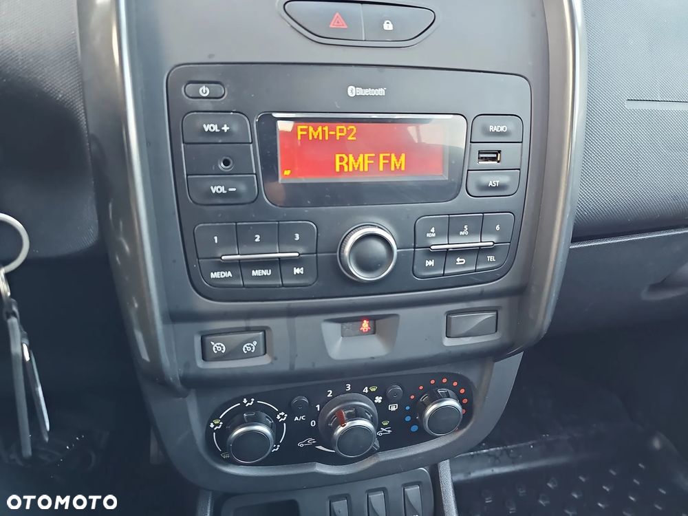 Dacia Duster 1.6 SCe Laureate S&S - 16