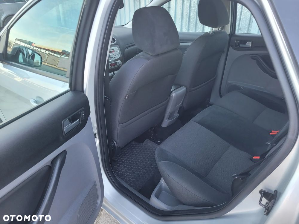 Ford Focus 1.6 Ghia - 13