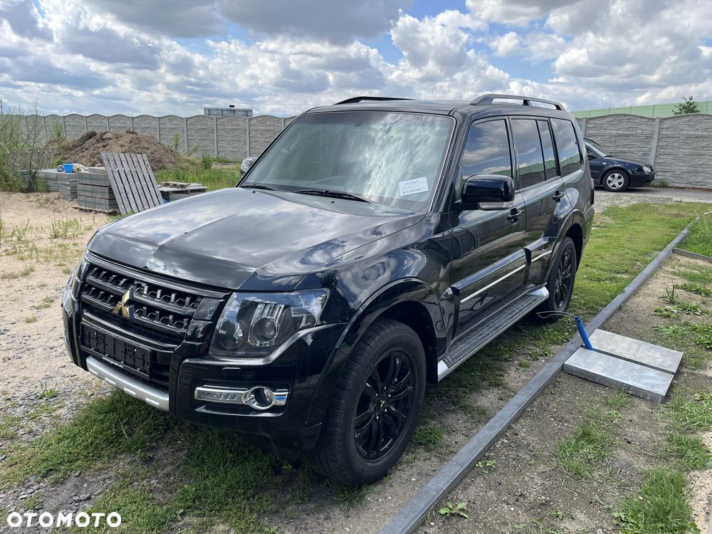 Mitsubishi Pajero - 19