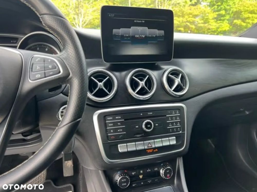 Mercedes-Benz CLA 250 4Matic 7G-DCT Sport - 19