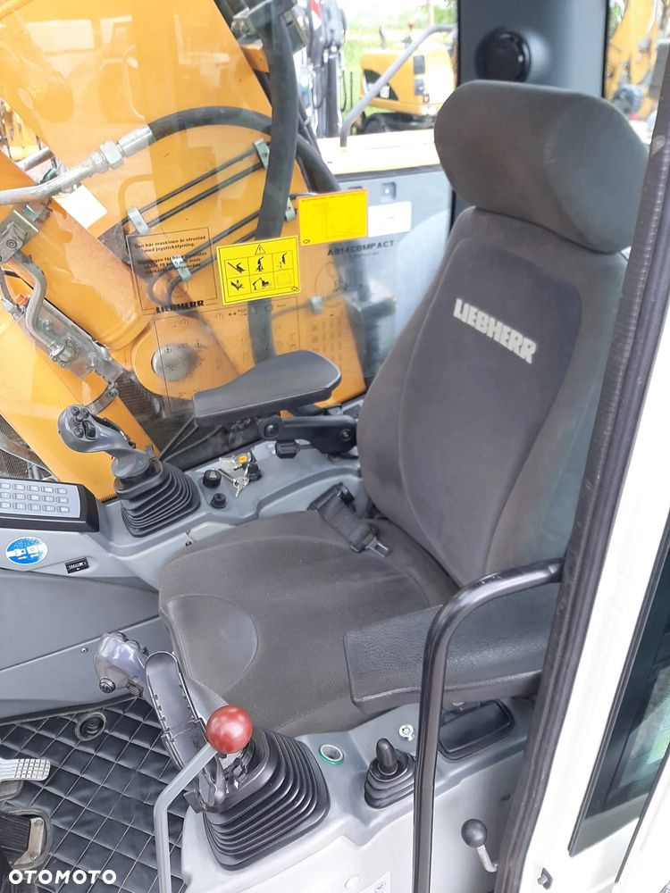 Liebherr 914 Compact  Rototilt + Szczypce - 7