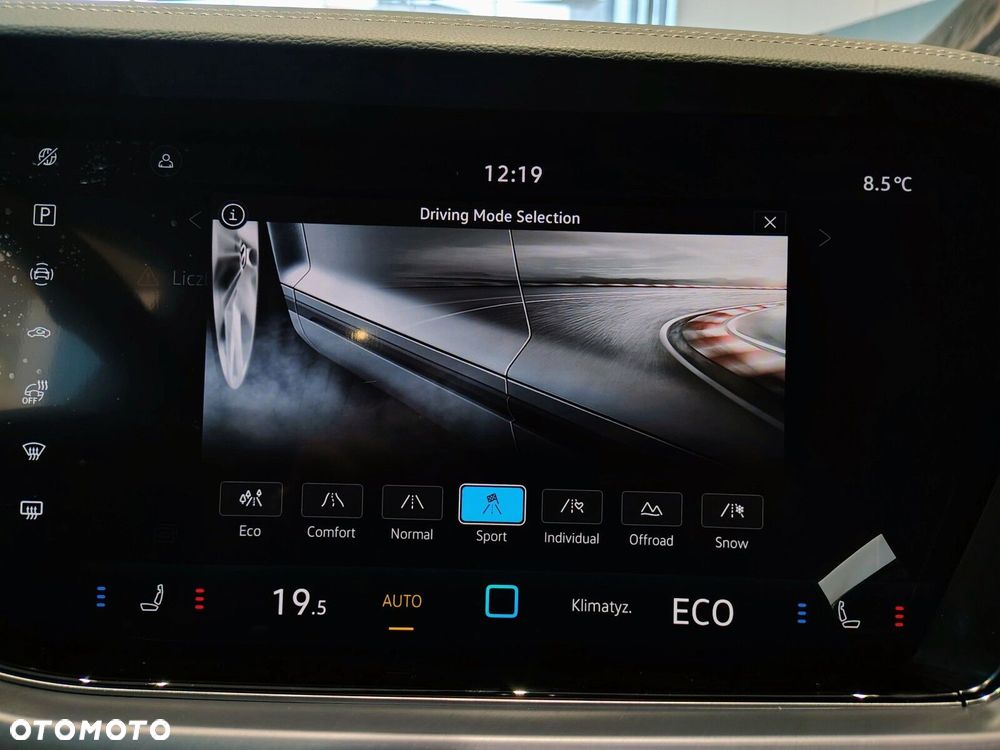 Volkswagen Touareg - 32