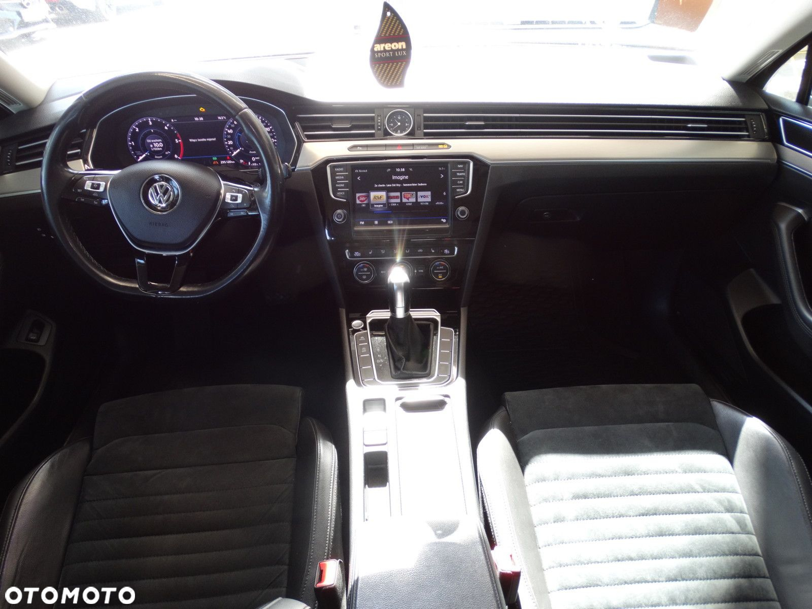 Volkswagen Passat - 18