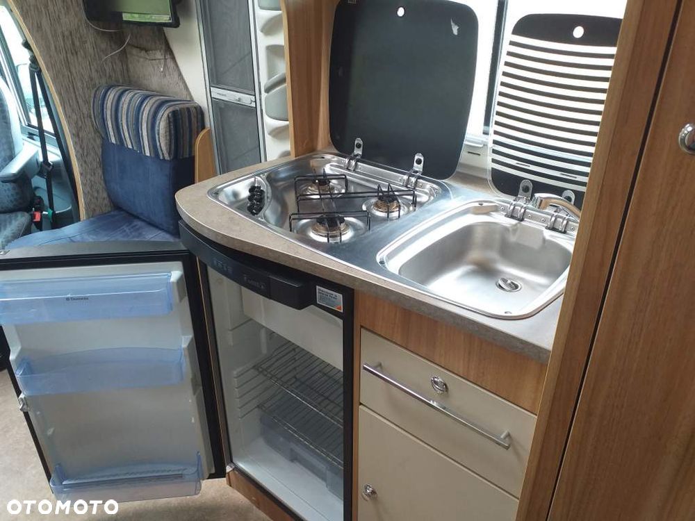 Ford CHAUSSON Flash 04 - 24
