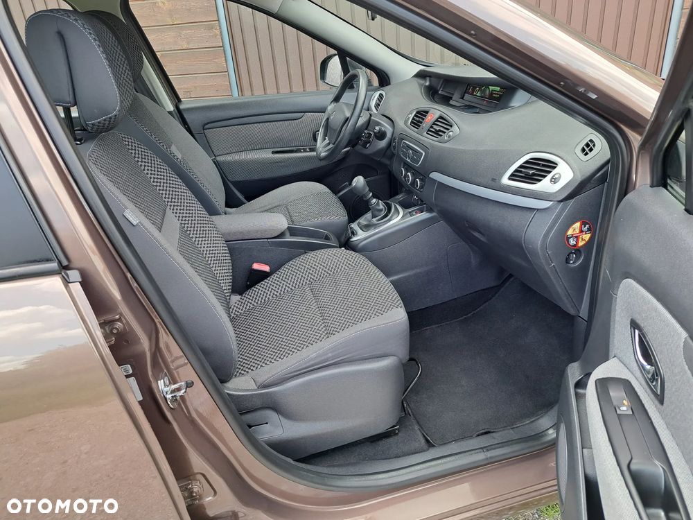 Renault Scenic 1.6 16V Expression - 19