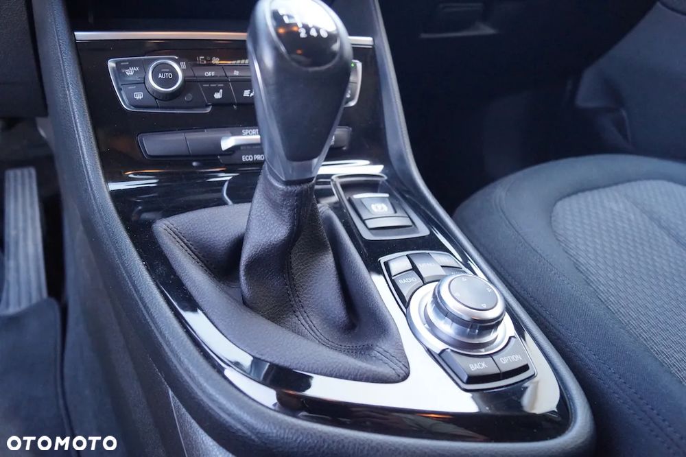 BMW Seria 2 218i Sport Line - 25