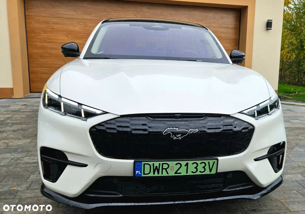 Ford Mustang Mach-E 88 kWh AWD Premium - 4