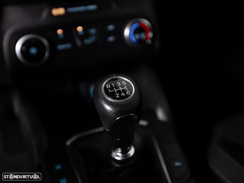 Ford Focus SW 1.5 TDCi EcoBlue Connected - 21
