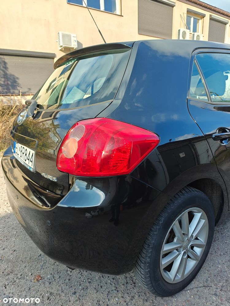 Toyota Auris 2008 photo 3