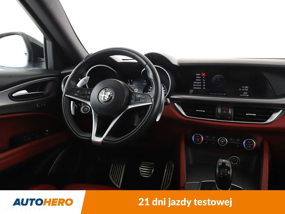 Alfa Romeo Stelvio - 13