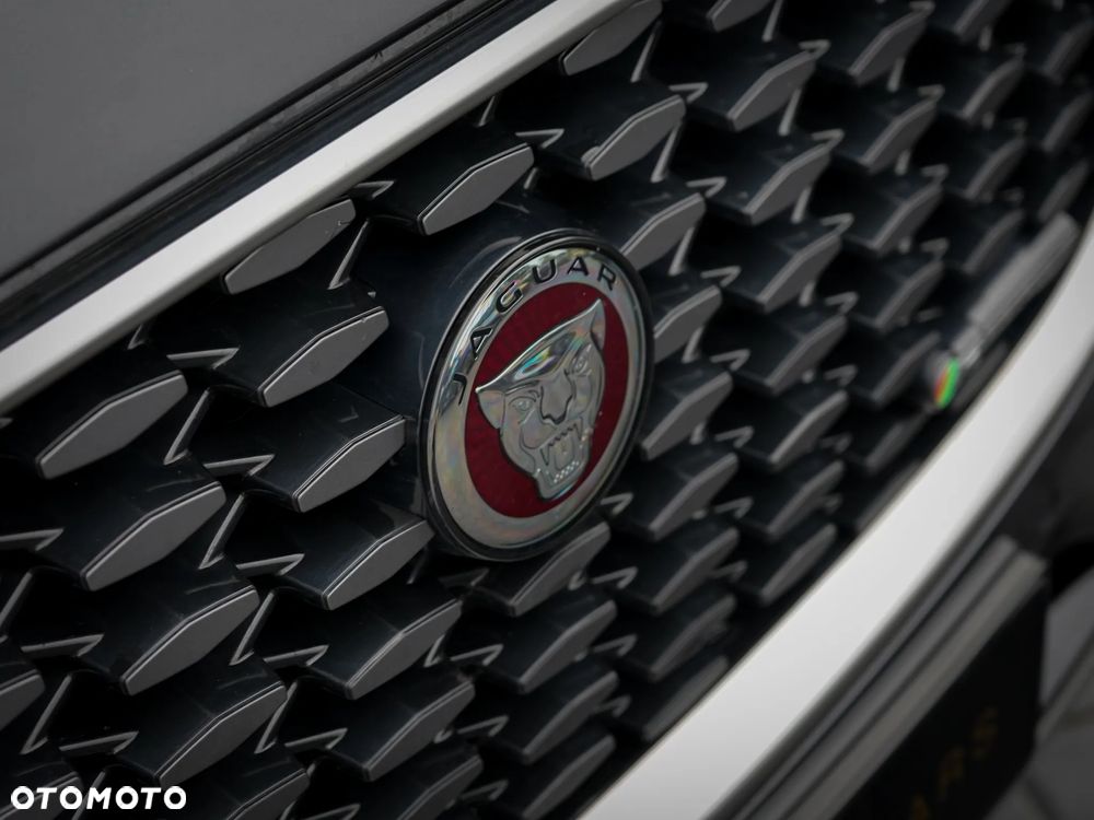 Jaguar F-Pace D200 AWD R-Dynamic S - 8