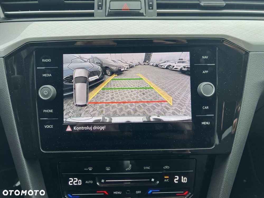 Volkswagen Passat - 28