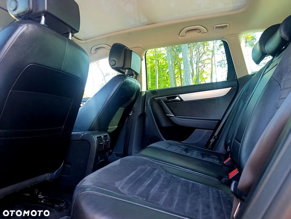 Volkswagen Passat - 16